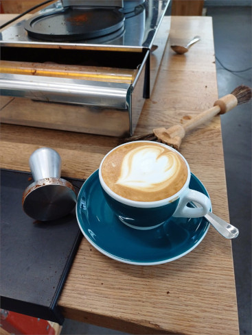 Blaue Kaffeetasse – Café Münz Ins